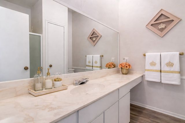 10416 High Hollows Drive 233, Dallas, TX 75230