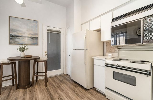 10416 High Hollows Drive 233, Dallas, TX 75230