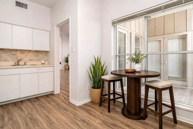 10416 High Hollows Drive 233, Dallas, TX 75230