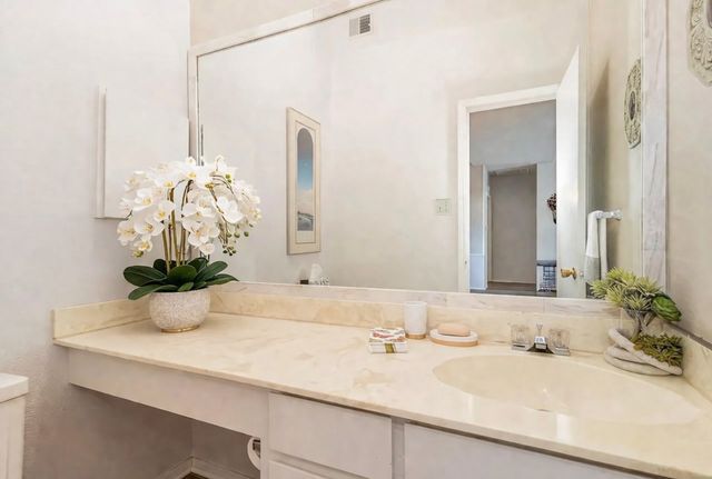 10416 High Hollows Drive 233, Dallas, TX 75230