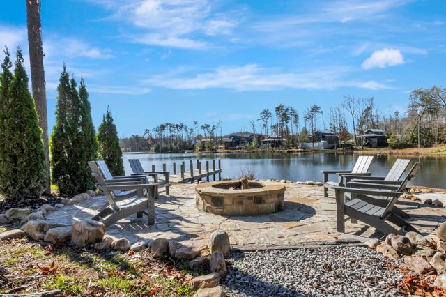 19 Lillypad Ln, Tracy City, TN 37387