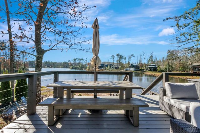 19 Lillypad Ln, Tracy City, TN 37387