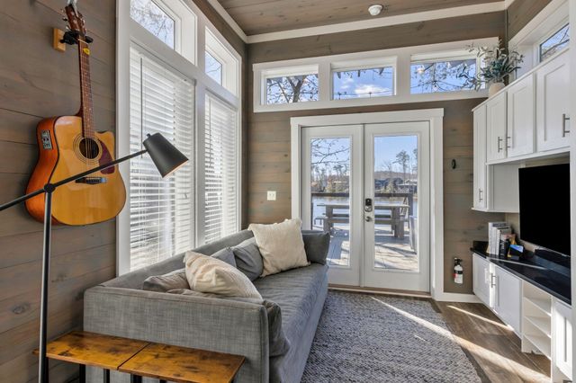 19 Lillypad Ln, Tracy City, TN 37387