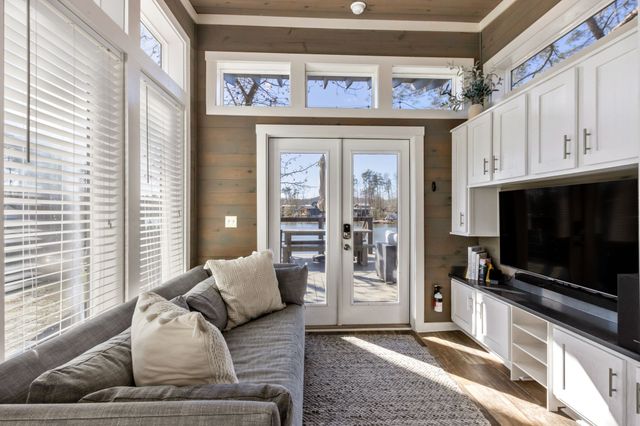 19 Lillypad Ln, Tracy City, TN 37387