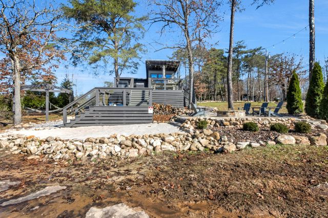 19 Lillypad Ln, Tracy City, TN 37387