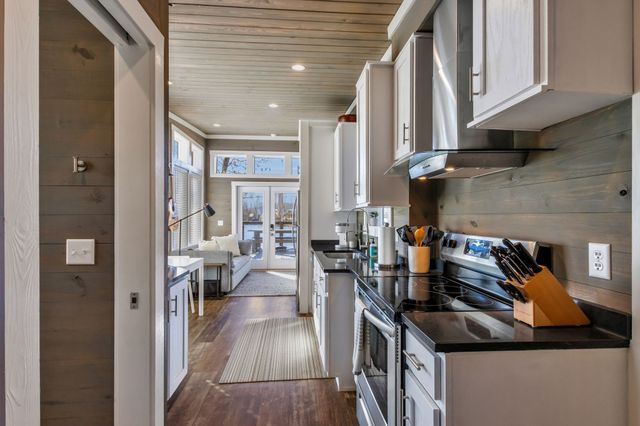 19 Lillypad Ln, Tracy City, TN 37387