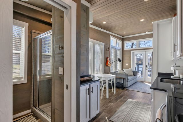 19 Lillypad Ln, Tracy City, TN 37387