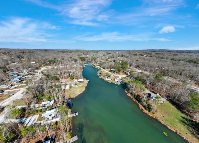 19 Lillypad Ln, Tracy City, TN 37387