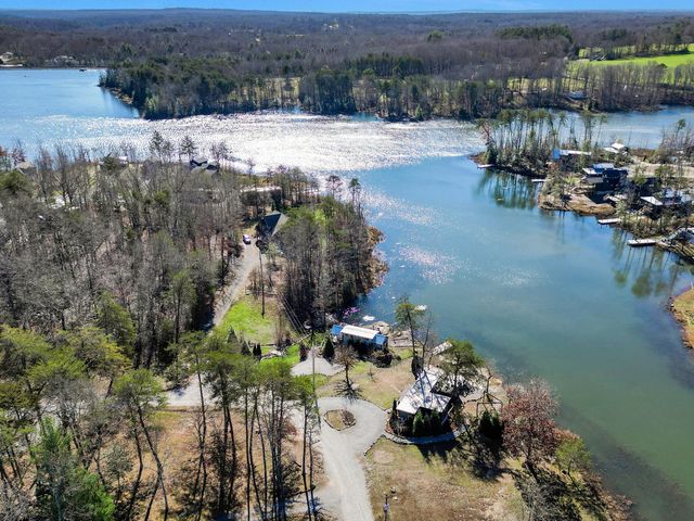 19 Lillypad Ln, Tracy City, TN 37387