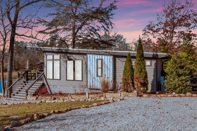 19 Lillypad Ln, Tracy City, TN 37387