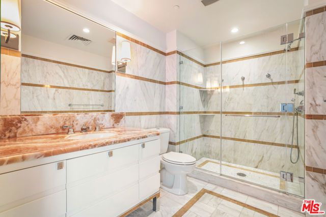 1 W Century Drive 28B, Los Angeles, CA 90067