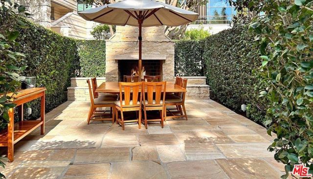 1 W Century Drive 28B, Los Angeles, CA 90067