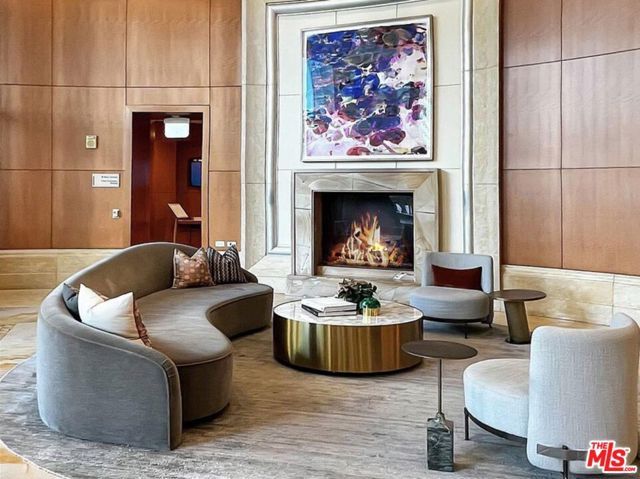 1 W Century Drive 28B, Los Angeles, CA 90067