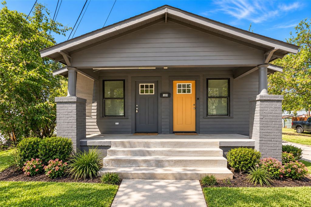 1009 Greer Street, Fort Worth, TX 76102 — exterior