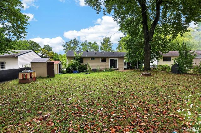 2715 Kelsey Court, St Charles, MO 63301