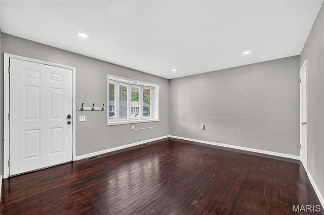2715 Kelsey Court, St Charles, MO 63301
