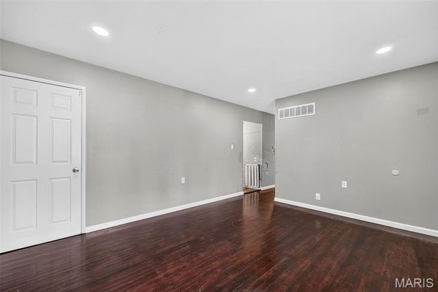 2715 Kelsey Court, St Charles, MO 63301
