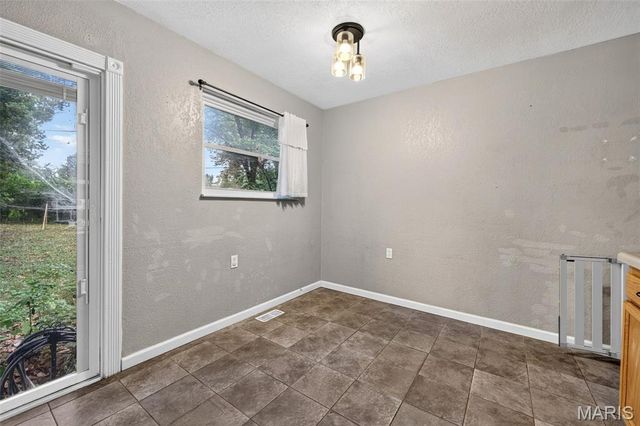 2715 Kelsey Court, St Charles, MO 63301