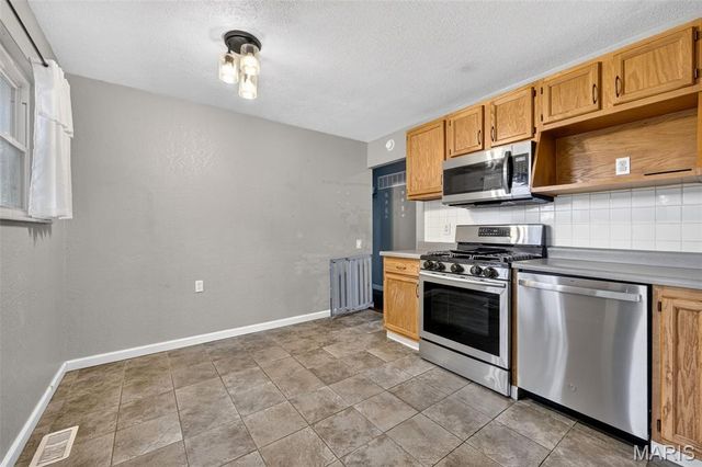 2715 Kelsey Court, St Charles, MO 63301