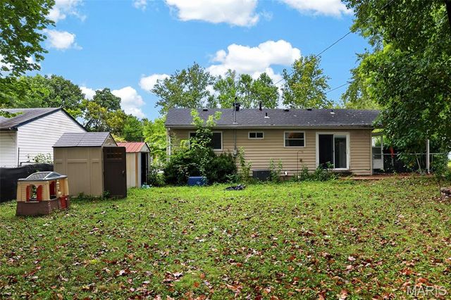 2715 Kelsey Court, St Charles, MO 63301