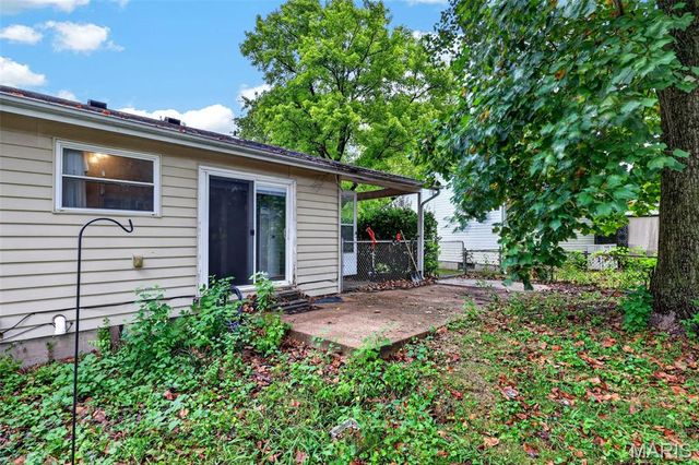 2715 Kelsey Court, St Charles, MO 63301