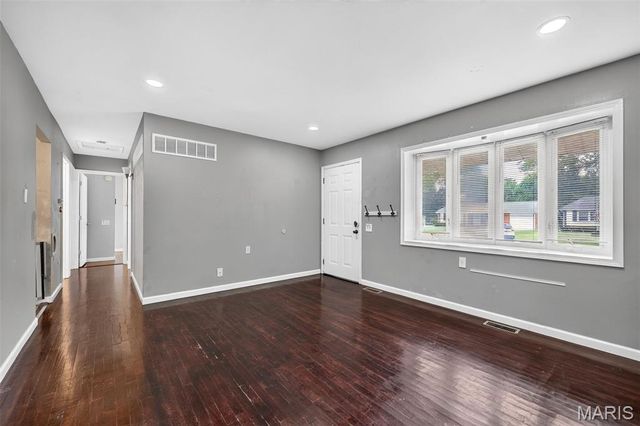 2715 Kelsey Court, St Charles, MO 63301