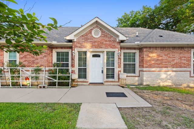 2410 Carleta Street, Dallas, TX 75253