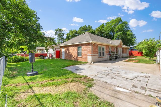 2410 Carleta Street, Dallas, TX 75253