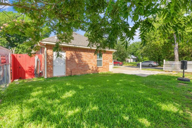 2410 Carleta Street, Dallas, TX 75253