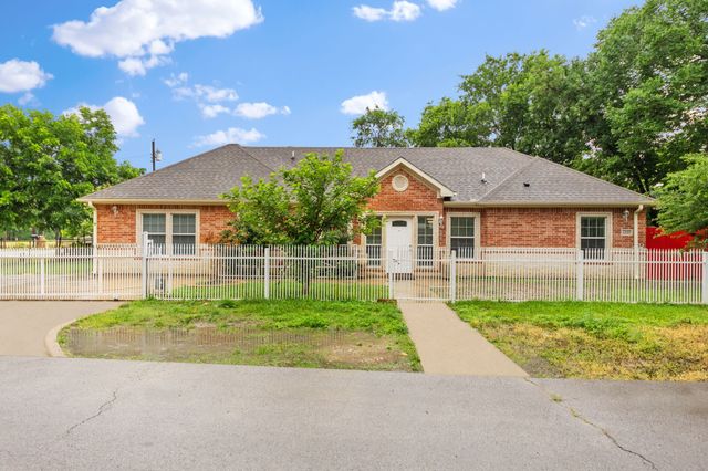 2410 Carleta Street, Dallas, TX 75253