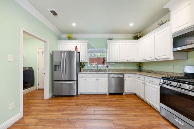2410 Carleta Street, Dallas, TX 75253