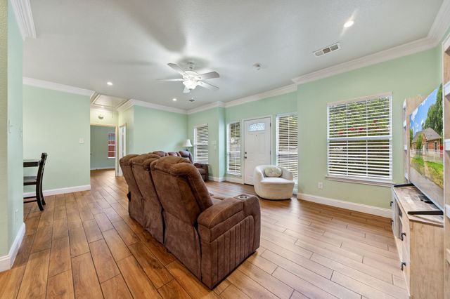 2410 Carleta Street, Dallas, TX 75253