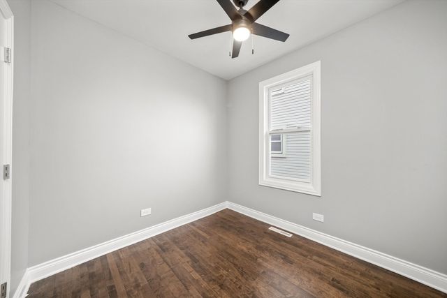5237 S Long Avenue, Chicago, IL 60638
