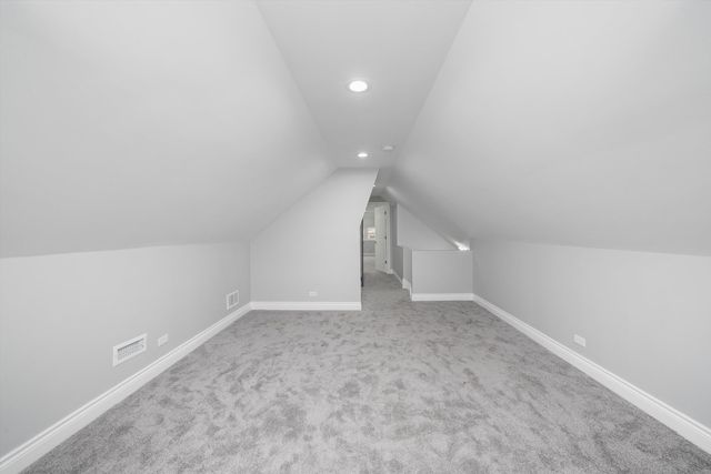 5237 S Long Avenue, Chicago, IL 60638
