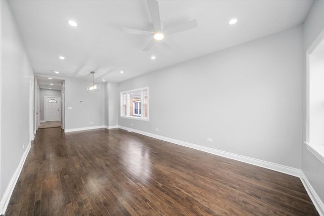 5237 S Long Avenue, Chicago, IL 60638