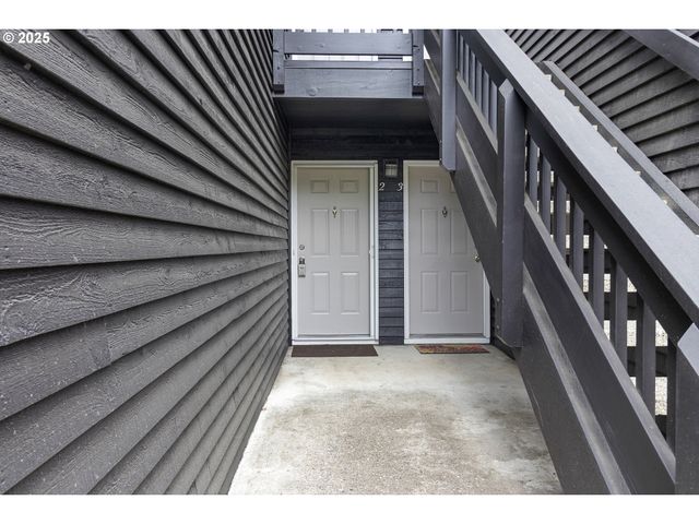 9455 Sw 146TH Ter D2, Beaverton, OR 97007