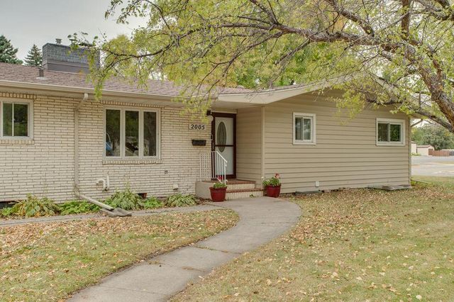 2005 S 15th Street S, Moorhead, MN 56560