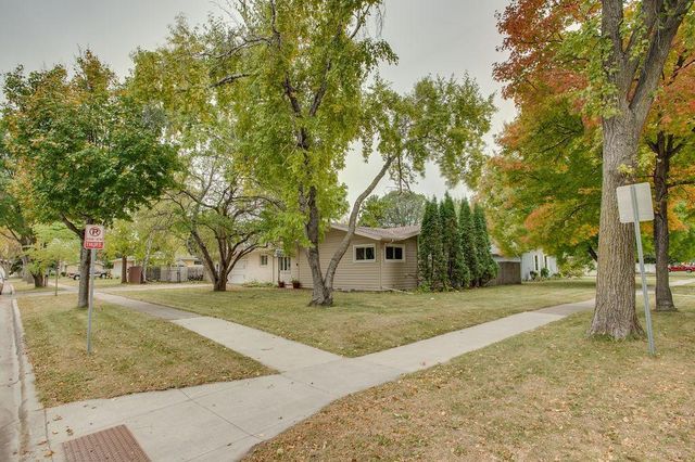 2005 S 15th Street S, Moorhead, MN 56560