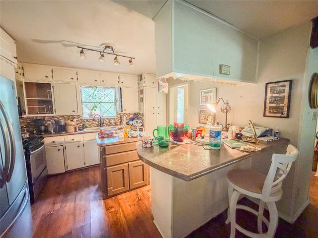 1411 N Business 287, Decatur, TX 76234