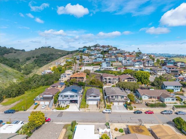 940 Tulare, Pismo Beach, CA 93449