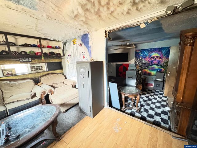 3827 Pine St SE, Albany, OR 97332
