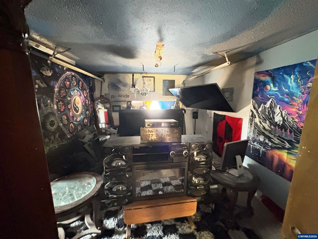 3827 Pine St SE, Albany, OR 97332