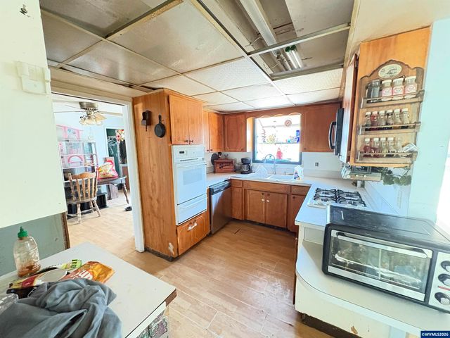 3827 Pine St SE, Albany, OR 97332