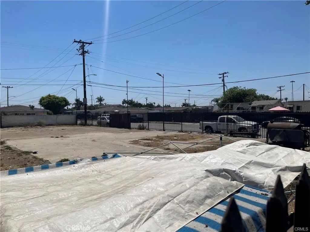 1498 W Compton, Compton, CA 90220