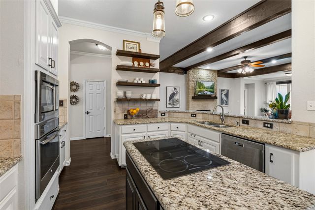 1902 Clear Creek Drive, Weatherford, TX 76087