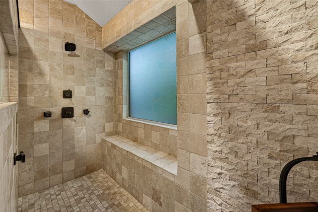 1902 Clear Creek Drive, Weatherford, TX 76087