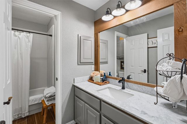 1902 Clear Creek Drive, Weatherford, TX 76087