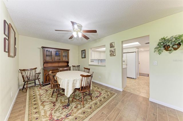 7160 FAIRWAY BEND CIR, Sarasota, FL 34243