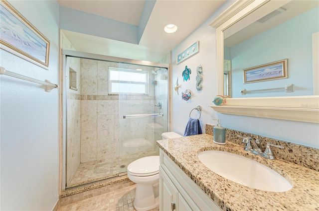 7160 FAIRWAY BEND CIR, Sarasota, FL 34243