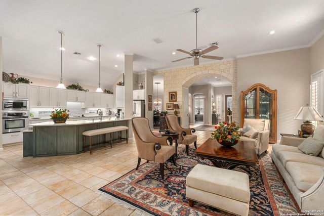 95 Grassmarket, San Antonio, TX 78259